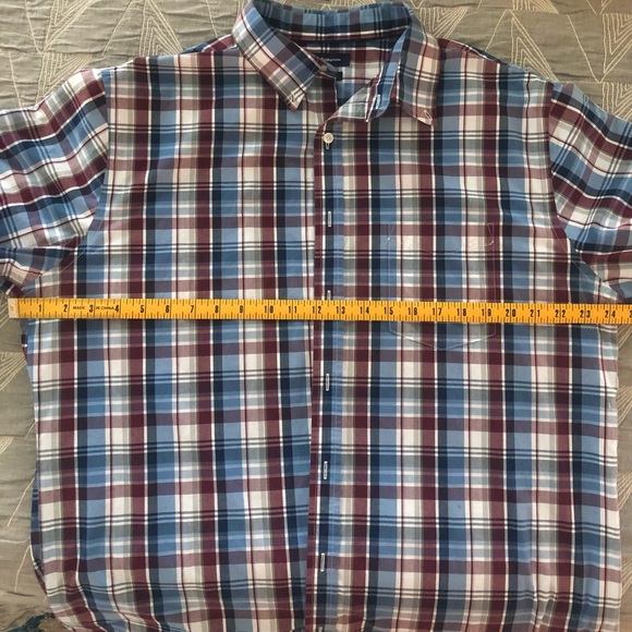 Men’s Croft & Barrow One Pocket Button Down Short Sleeve Shirt - Picture 3 of 7